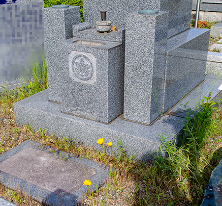 お墓の清掃 | お墓参り代行サービス「いのりびと」 | 南大阪の墓所限定